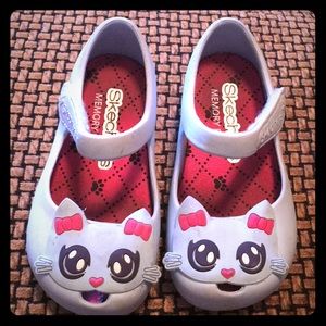 Skechers Memory Foam kitty shoes in powder blue: 7